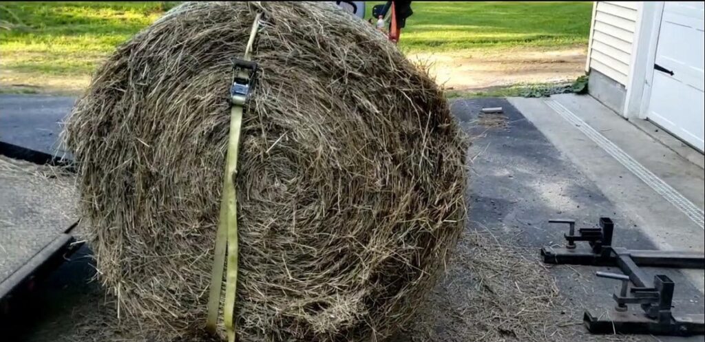 4x4 vs 4x5 Round Bales