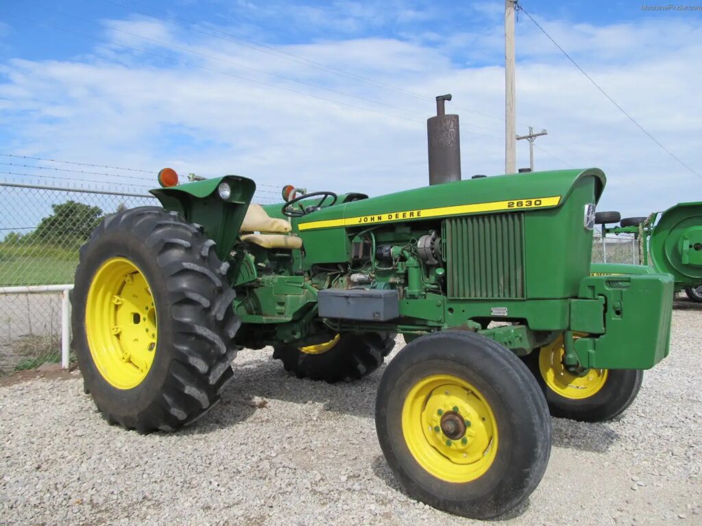 John Deere 2630