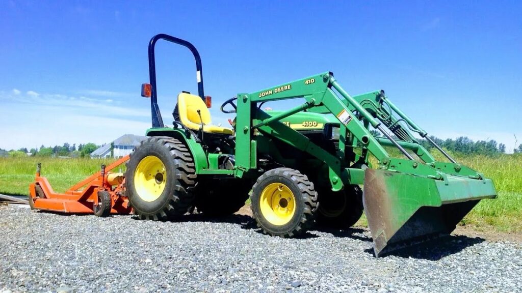 John Deere 4100