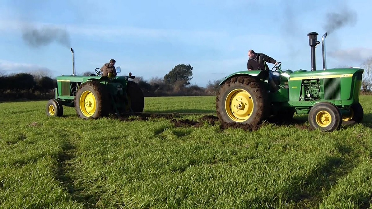 John Deere 5020 vs 6030