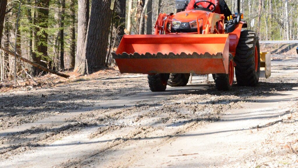 Landscape Rake vs Box Blade