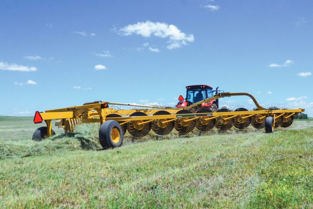 Wheel Rake vs Bar Rake